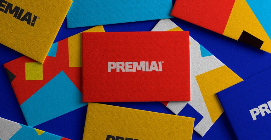 Cartões de visita coloridos da marca Premia com padrões geométricos